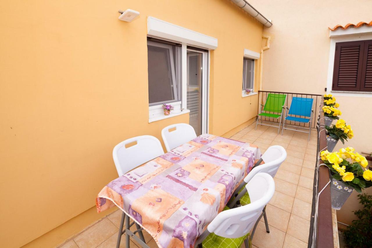 Miramare Appartement Pomer Buitenkant foto